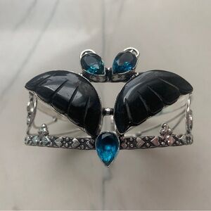 1503 Elegant Black and Blue Bracelet